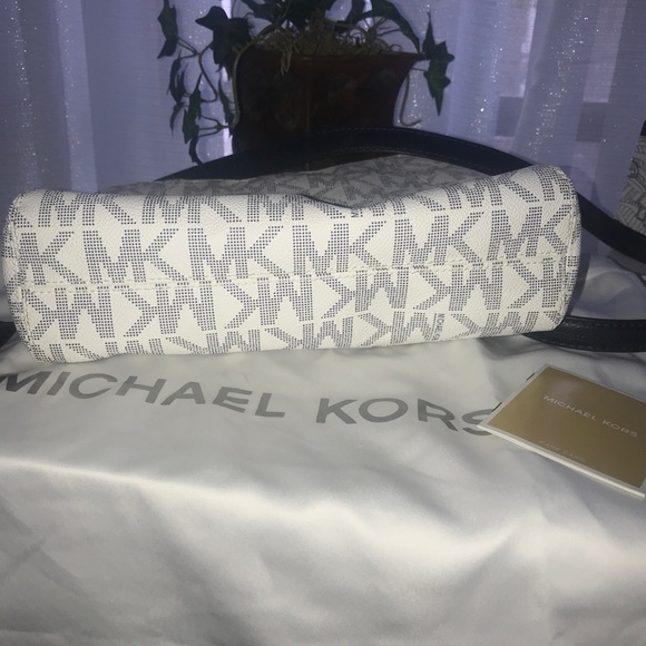 Blue & White MK bag/wallet - Picture 4 of 6